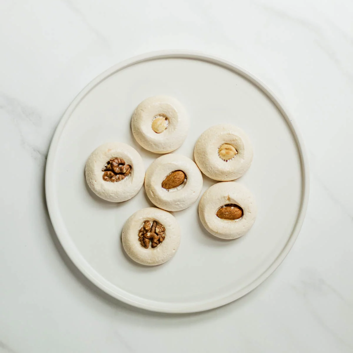 【家事ヤロウのレシピ】材料2つで簡単！マシュマロナッツクッキー