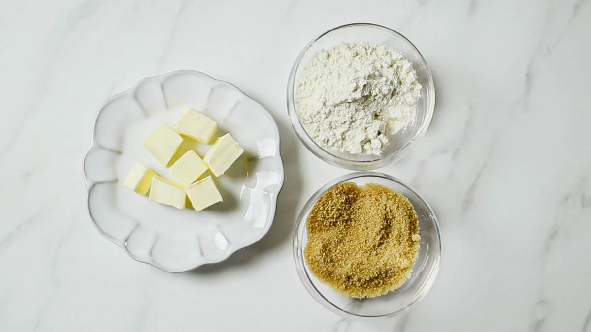 Cream Cheese-filled Blueberry Muffin  　 Ingredients