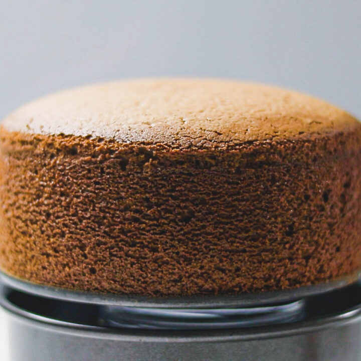 材料4つだけ！しゅわしゅわチョコレートスフレチーズケーキの作り方