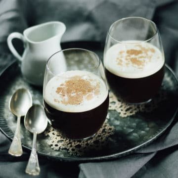 材料はたった4つ！混ぜて冷やすだけで超簡単♡低糖質コーヒーゼリーのレシピ