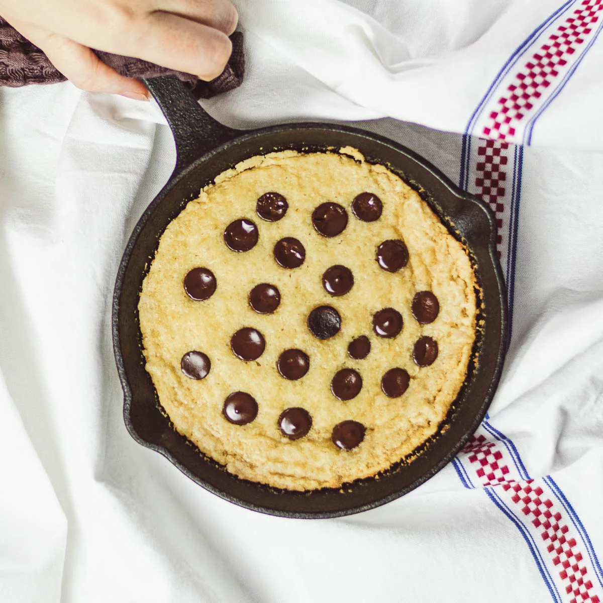 【オーブンなし】スキレットで作るチョコチップクッキーのレシピ