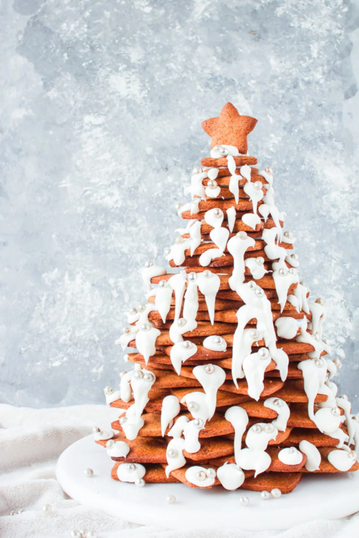 ジンジャーブレッドクッキーで作るクリスマスツリー